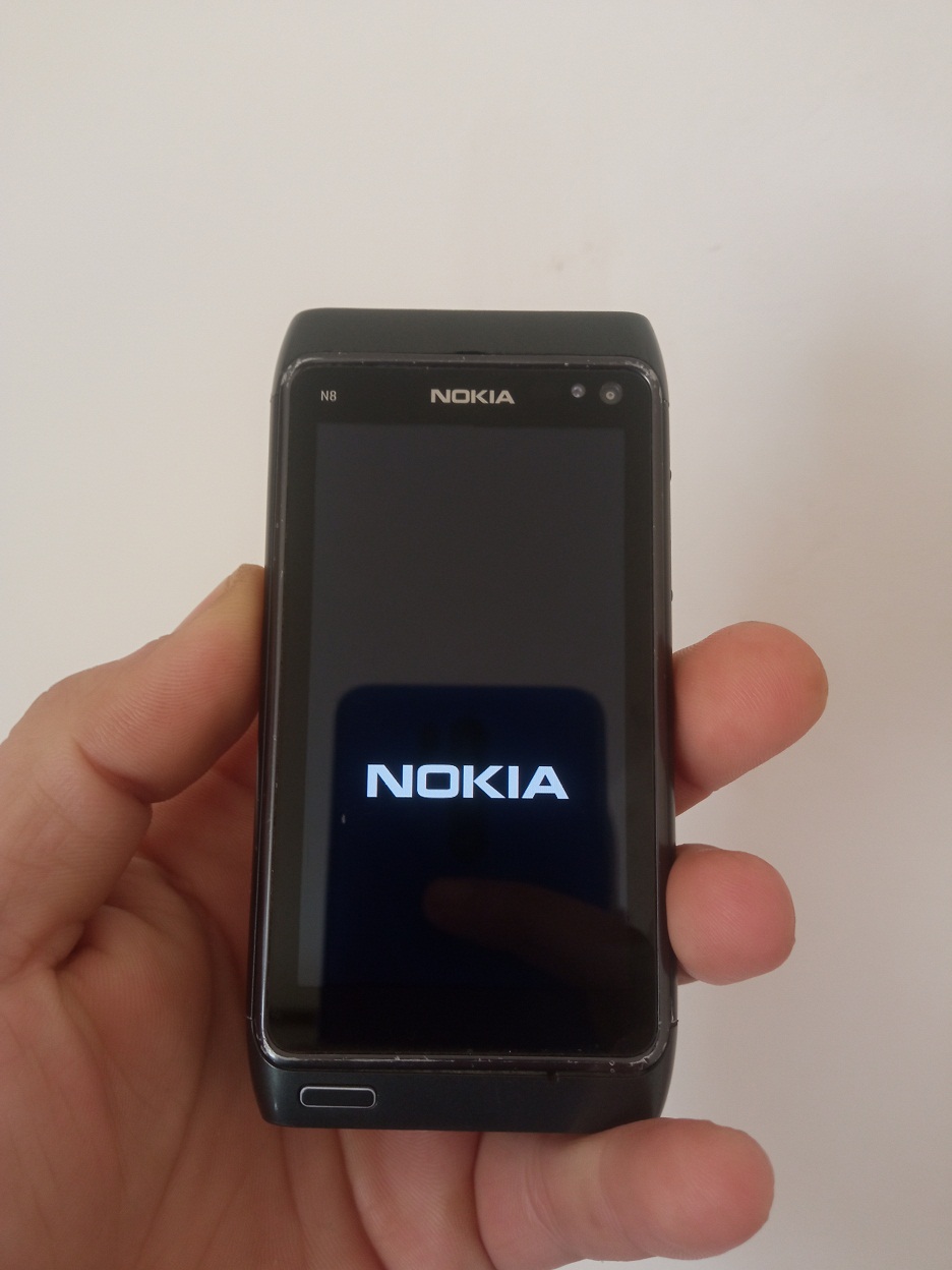 NOKIA N8 kamera 12mpx FM transmiter